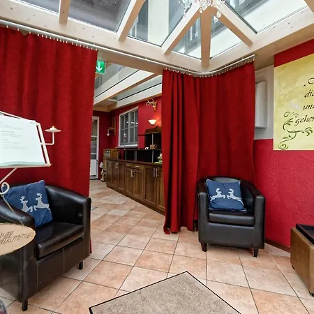 Hotel Zum Maximilian 3*