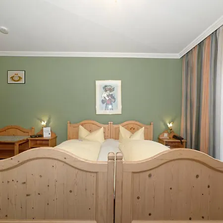 Hotel Zum Maximilian Бад-Файльнбах