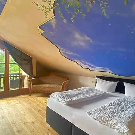 Hotel Zum Maximilian 3*