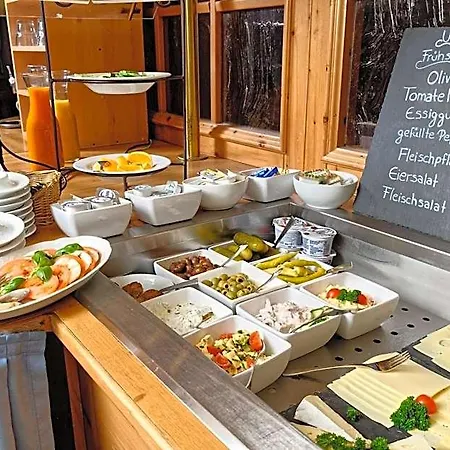 Hotel Zum Maximilian 3*