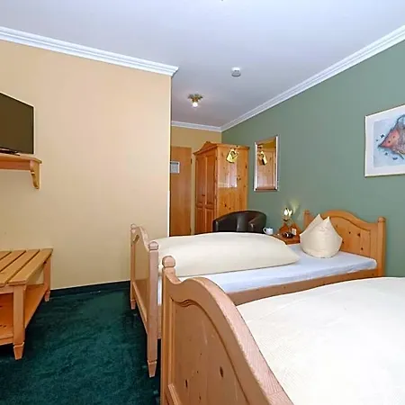 Zum Maximilian Hotel